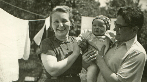 Honoring Moms: 9 Personal Ways to Memorialize Mothers