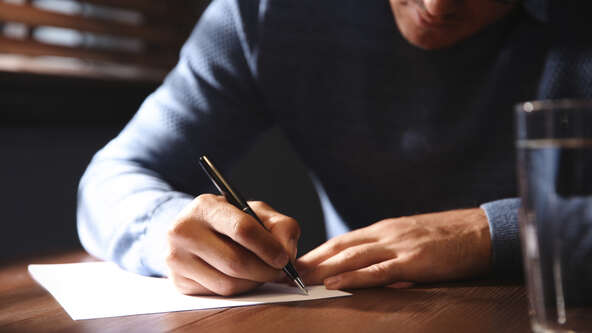 Learn what to write in a sympathy card or condolence letter, when to send one, and how to offer comfort after a loss. Includes short sample messages and best practices.