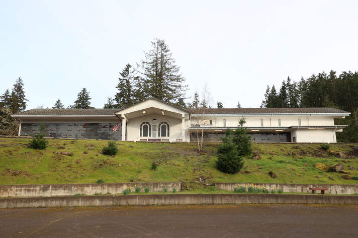 Springfield Memorial Funeral Home, exterior