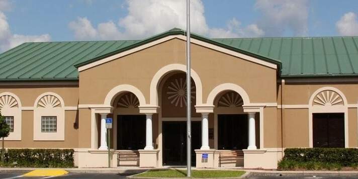 Sun City Center Funeral Home, exterior