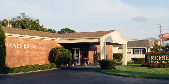 Reese Funeral Home Exterior