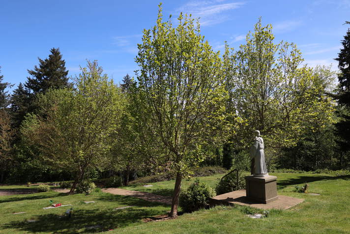 Mt. Calvary Cemetery, gardens