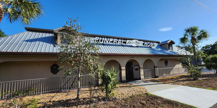 Akin Davis Funeral Home Fort Myers, exterior