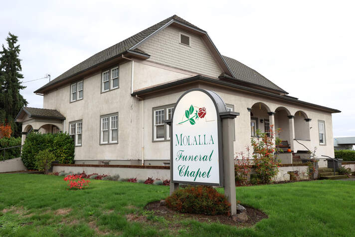 Photo of Molalla Funeral Chapel in Molalla, Oregon, exterior