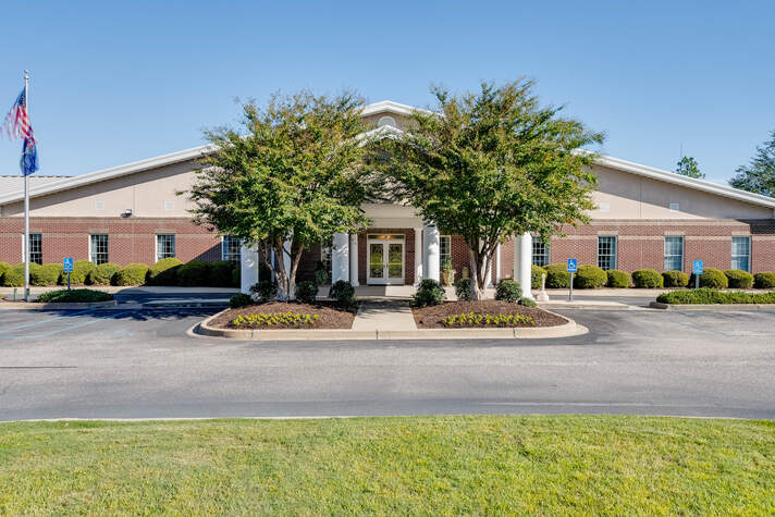 Thompson Funeral Home Lexington, exterior