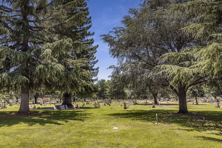 Chico Cemetery, lawns