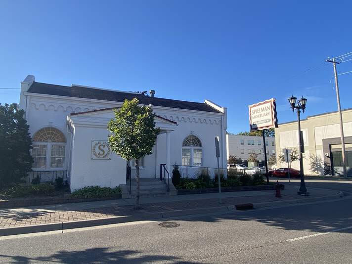 Spielman Mortuary, exterior