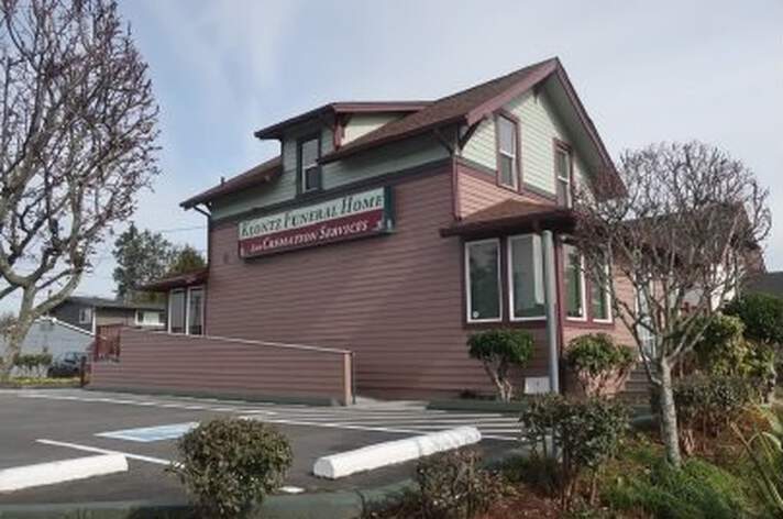 Klontz Funeral Home, exterior