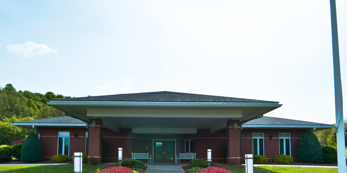 Ballweg & Lunsford Funeral Home exterior
