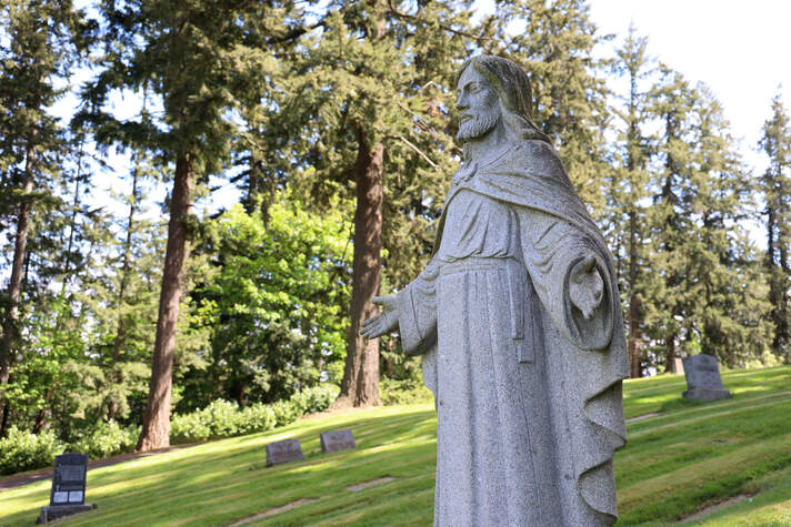 Mt. Calvary Cemetery, statue