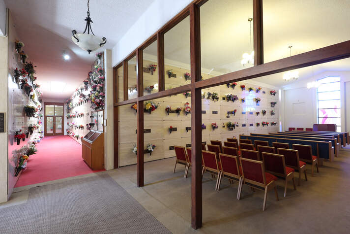 Springfield Memorial Gardens, mausoleum interior