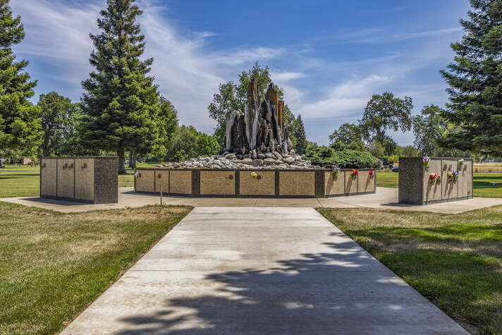 Glen Oaks Memorial Park, gardens