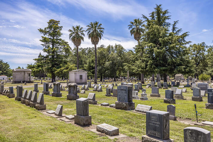 Chico Cemetery, lawns