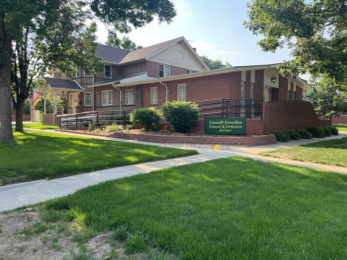 Carroll-Lewellen Funeral Services Exterior