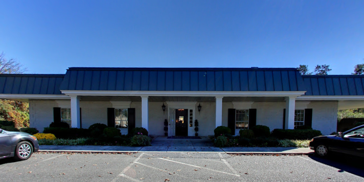 Diuguid Funeral Services, exterior